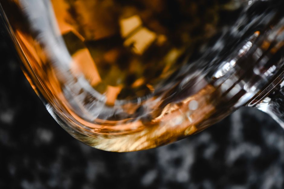 Dypdykk i Cognac: En Reise Gjennom Smak og Tradisjon